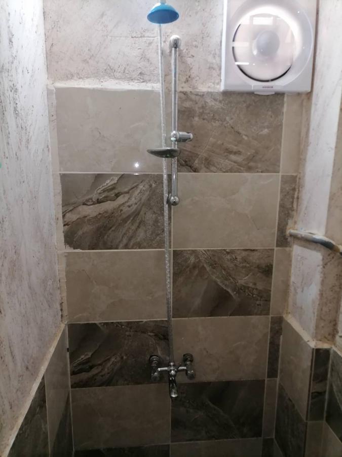 Guest House Hazem Al Azraq ash Shamali Exterior photo